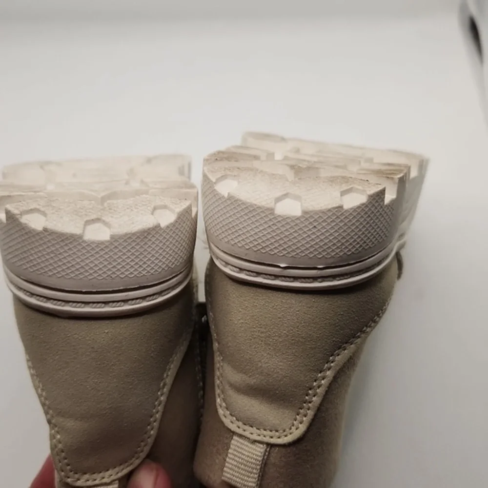 Girls Carter's tan‎ glittery boots